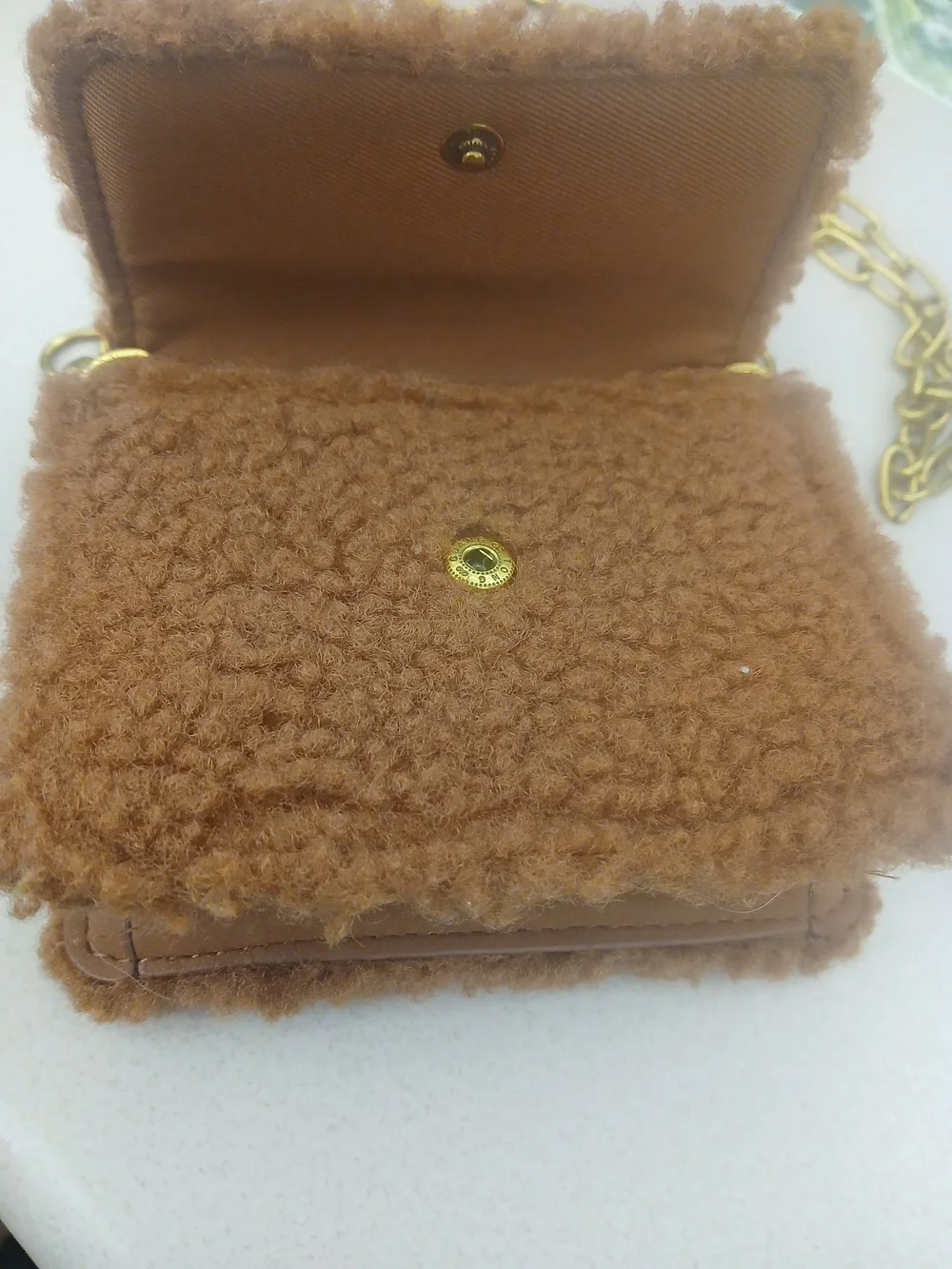 Universal Thread Crossbody Bag with Gold Chain